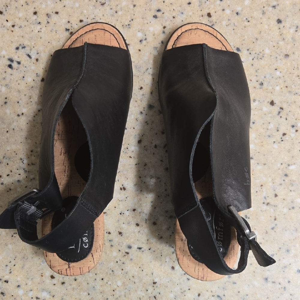 BOC Comfort Black Leather Sandals - Picture 2 of 8